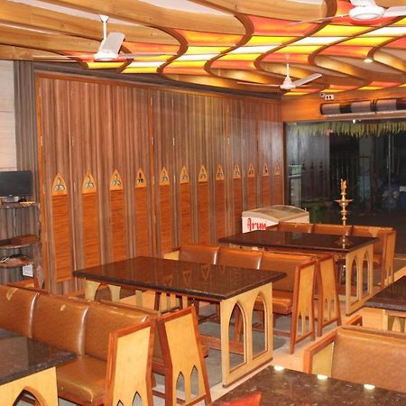 Annai In Saravana Bhavan Fine Stay And Restaurant Velánganni Kültér fotó