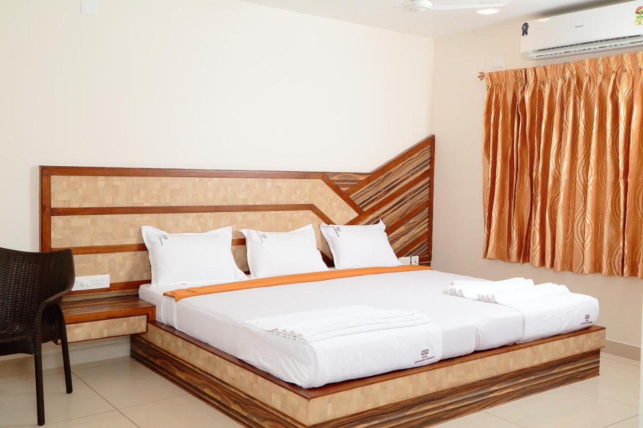 Annai In Saravana Bhavan Fine Stay And Restaurant Velánganni Kültér fotó