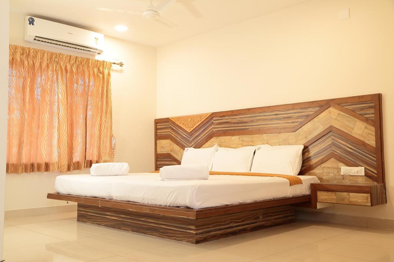Annai In Saravana Bhavan Fine Stay And Restaurant Velánganni Kültér fotó
